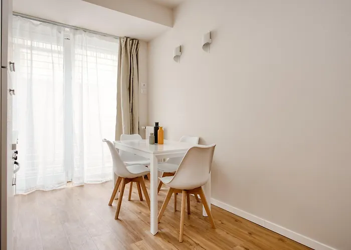 Daire Hostmate - - Imperia's Prism - Romolo Iulm Milano