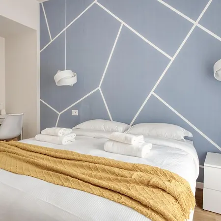 Appartement Hostmate - - Imperia's Prism - Romolo Iulm *